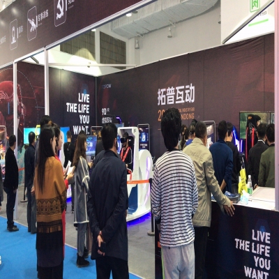 vr體驗(yàn)館加盟店運(yùn)營是否受設(shè)備和場(chǎng)地限制呢